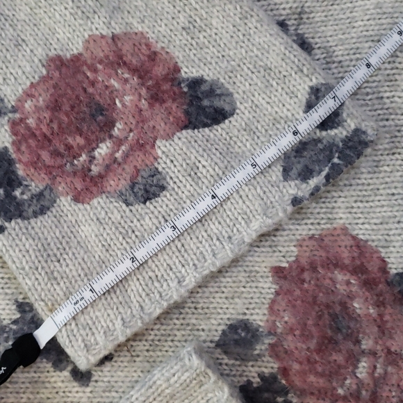 Lucky 🍀 Brand Size M Floral Sweater - Picture 5 of 13